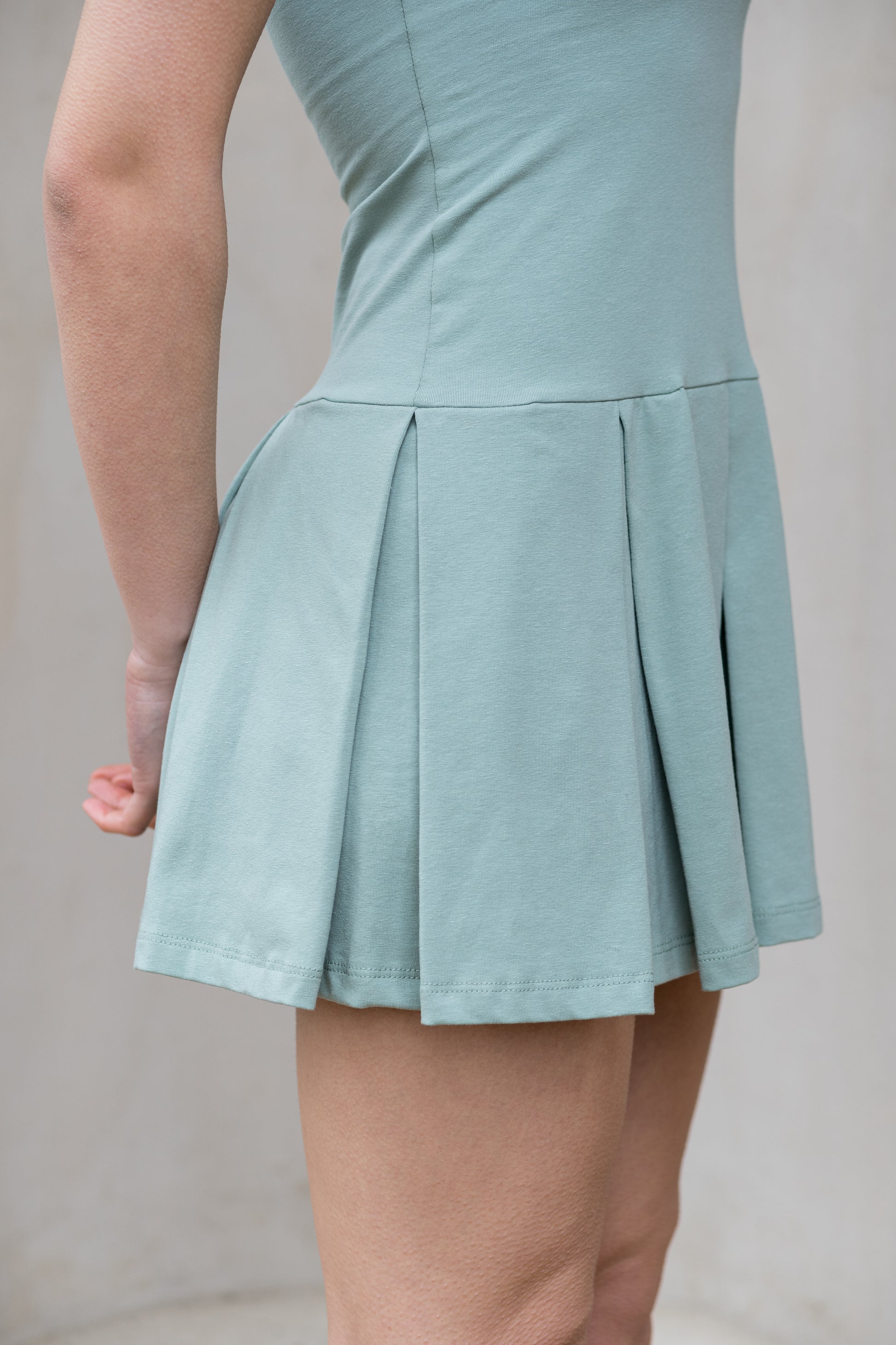 abito-donna-gonna-corta-con-pieghe-morbido-traspirante-cotone-organico